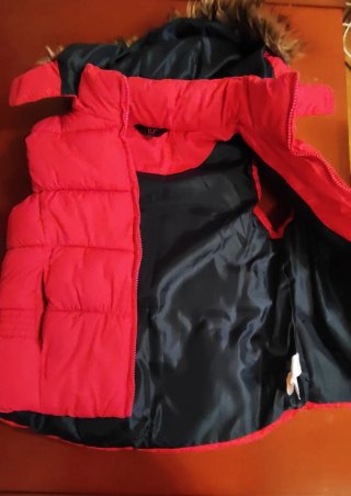 Chaleco acolchado niña con capucha