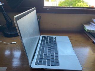 MacBook Pro M1 13.3 256GB SSD 8GB RAM