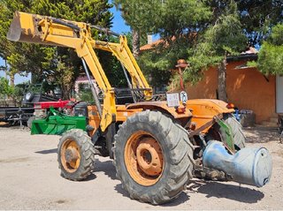Tractor Fiat 640 DT con pala