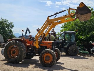 Tractor Fiat 640 DT con pala
