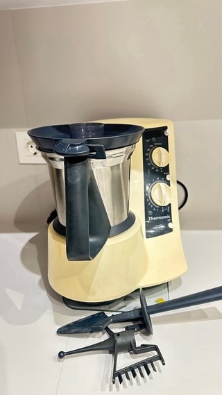 Thermomix TM21 con accesorios