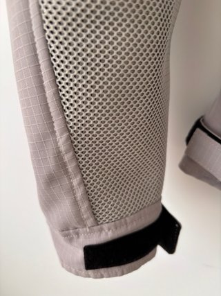 Chaqueta de moto mujer MACNA beige con espaldera