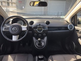 Mazda 2 1.3i 🟢