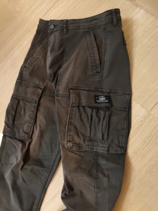 Pantalón cargo hombre verde oliva