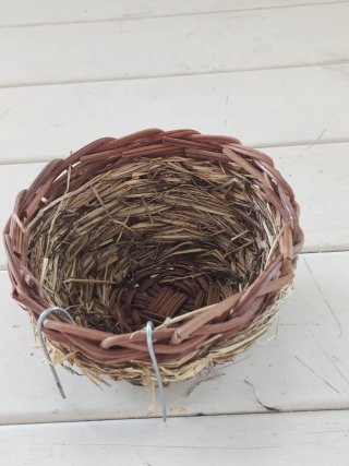 Nido per uccelli decorativo in vimini