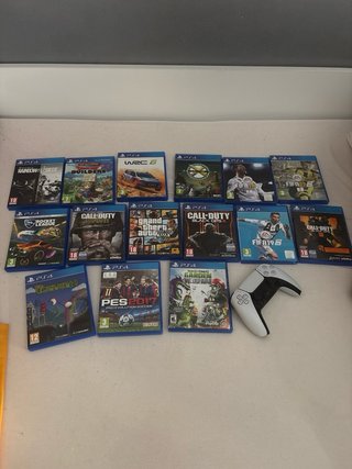 PS4 Slim 1TB + Mando Nacon + 20 Juegos
