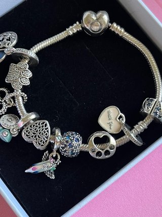 Pulsera Pandora con charms plata