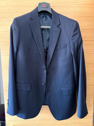 Americana azul marino Celio Talla M slim fit