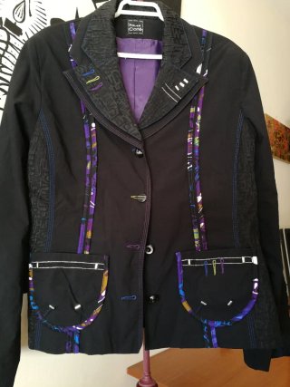 2 Chaquetas, Kleymac Negra Talla XL, blusa blanca,