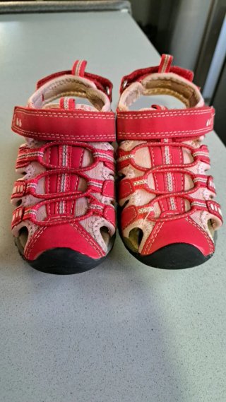 Sandalias niña rojas talla 24