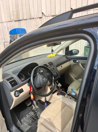 Volkswagen Touran 2011