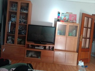 Mueble comedor, mesa y 4 sillas