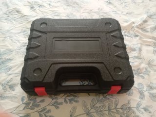 Taladro eléctrico con accesorios