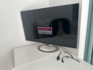 Pantalla LG Negra 27”