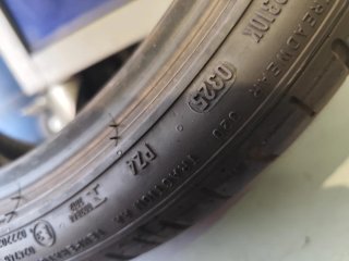 Pirelli P Zero 225/40 R19 Neumático