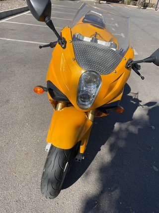 Hyosung GT250R Amarilla Deportiva