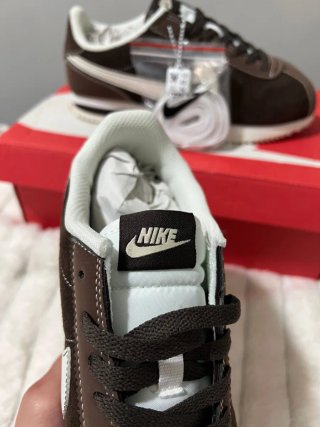 Nike Cortez Talla 38 Marrón/Blanco Nuevas Estrenar
