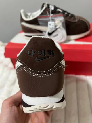 Nike Cortez Talla 38 Marrón/Blanco Nuevas Estrenar