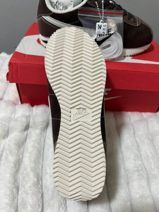 Nike Cortez Talla 38 Marrón/Blanco Nuevas Estrenar