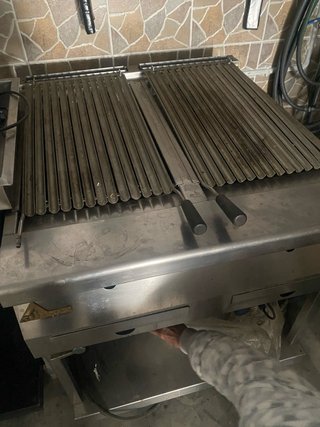 Barbacoa industrial de metal