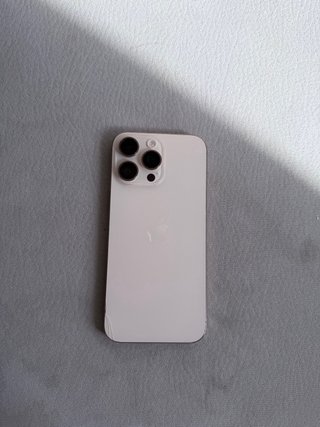 iPhone 16 Pro Max Oro