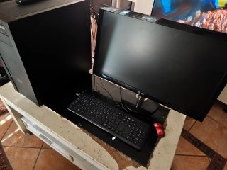 Pantalla ASUS, Teclado y Ratón Negro
