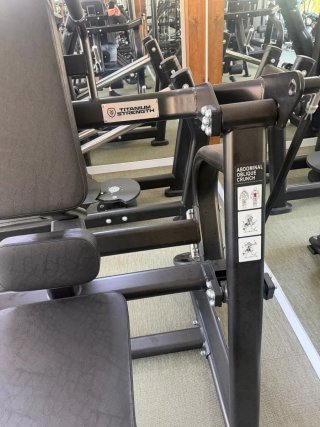 Máquinas Deportivas Titanium Serie