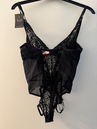 Bralete de encaje negro