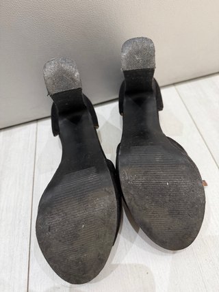 Sandalias H&M Tacón Alto Negro Talla 38