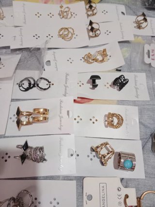 Lote Bisutería Fina Collares y Anillos