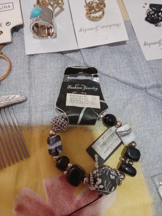 Lote Bisutería Fina Collares y Anillos