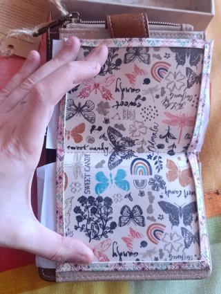 Cartera Sweet Candy con diseño de viaje