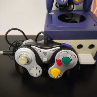 Nintendo GameCube Viola + Gioco XIII +2 controller
