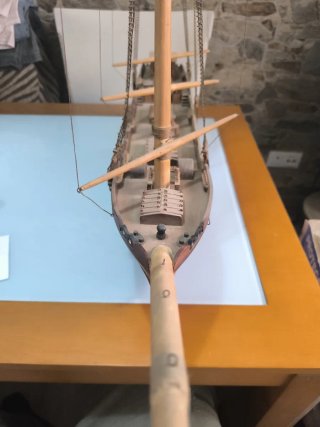Maqueta de velero de madera