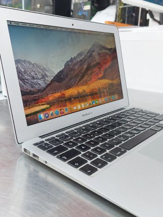 MacBook Air 11 128GB A1370 Plata