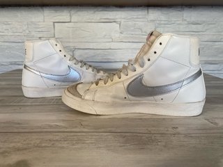Nike Blazer Mid '77 Blanco Plata