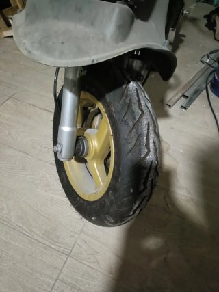 Llanta Aprilia Sonic Dorada