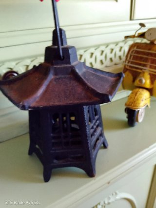 Farol de hierro fundido estilo japonés