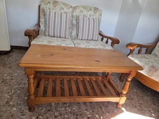 Mesa de centro de madera de pino