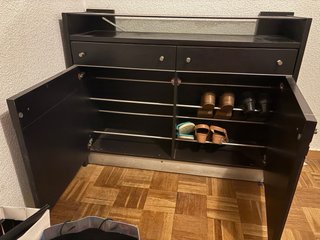 Mueble zapatero negro con espejo a juego