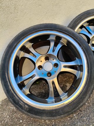 Llantas 17 4 tornillos