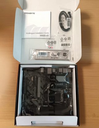 PACK AM5 - B850M DS3H + R7 7800X3D + DDR5 32GB