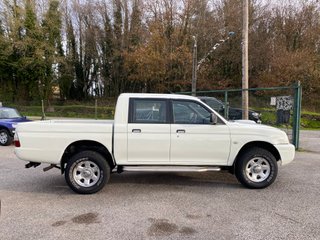 Mitsubishi L 200 2004