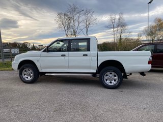 Mitsubishi L 200 2004