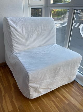 Sofá Cama Gris Tela y Metal Con su funda blanca