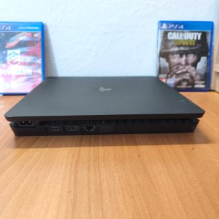 PS4 Slim 500GB + 2 Juegos + Cables + Mando