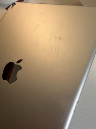 iPad Pro 10.5" (256GB) Wi-Fi - Plata + Caja y Fund