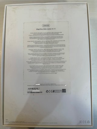 iPad Pro 10.5" (256GB) Wi-Fi - Plata + Caja y Fund