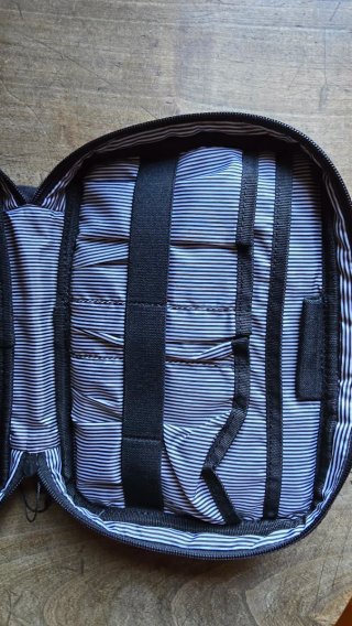 Herschel Supply Co. Tech organizer