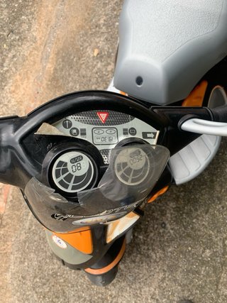 Moto Eléctrica Infantil Negra y Naranja
